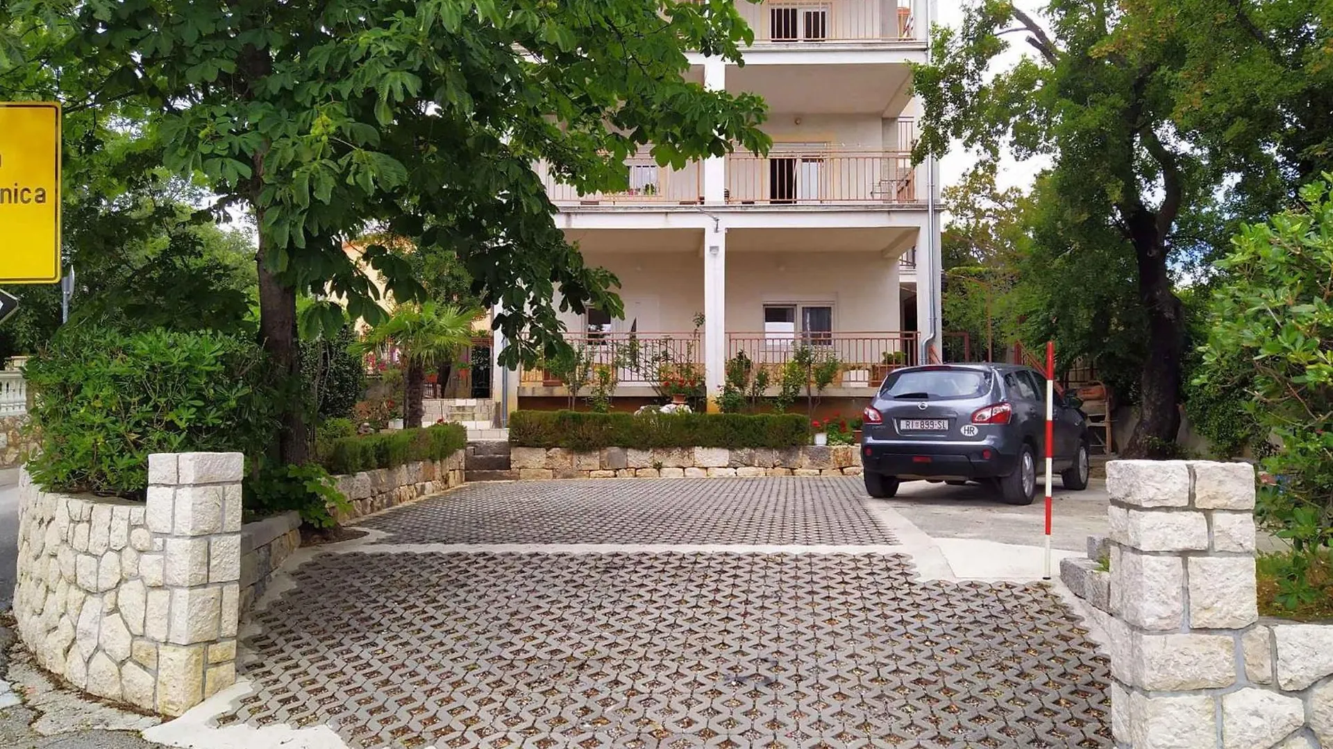 Apartments In Novi Vinodolski 42648